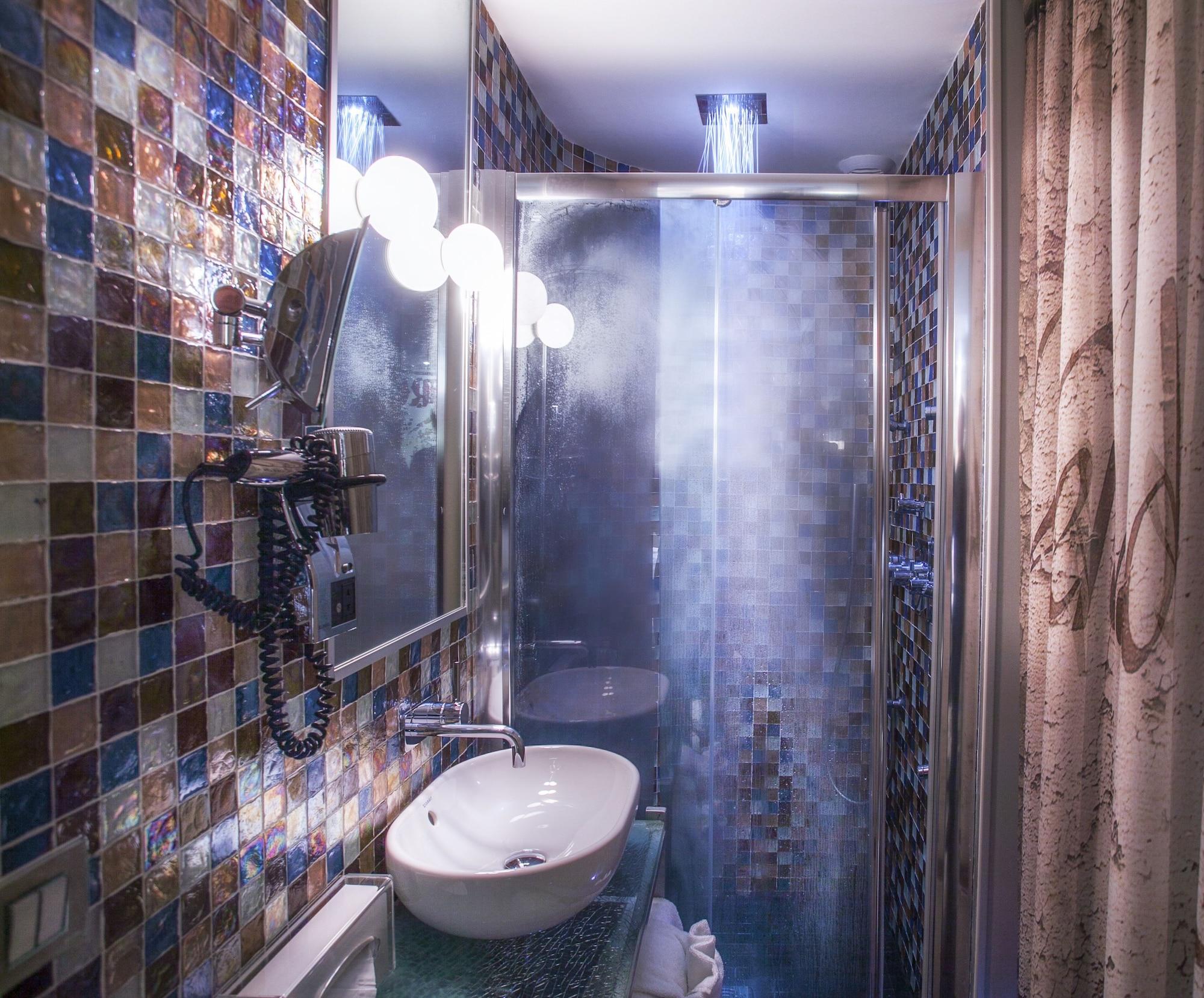 Apostrophe Hotel Париж Екстериор снимка